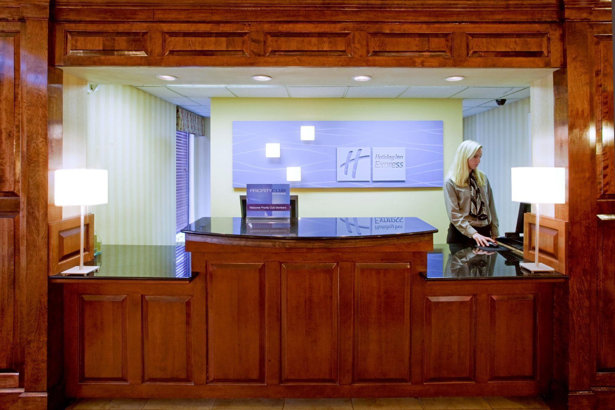 Holiday Inn Express Danville By Ihg Εξωτερικό φωτογραφία