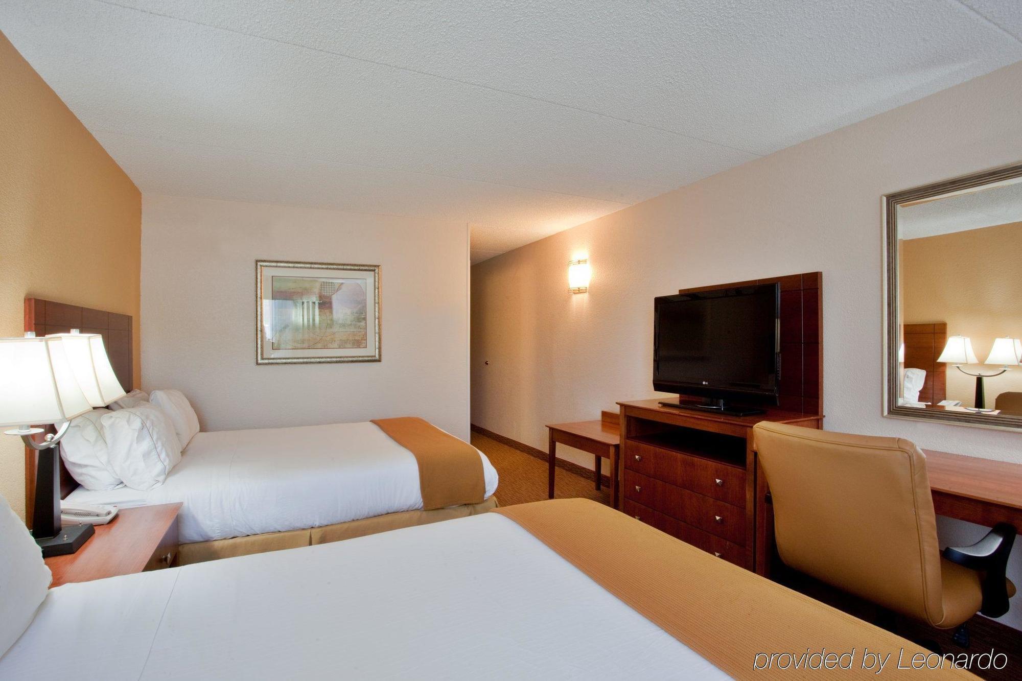 Holiday Inn Express Danville By Ihg Εξωτερικό φωτογραφία