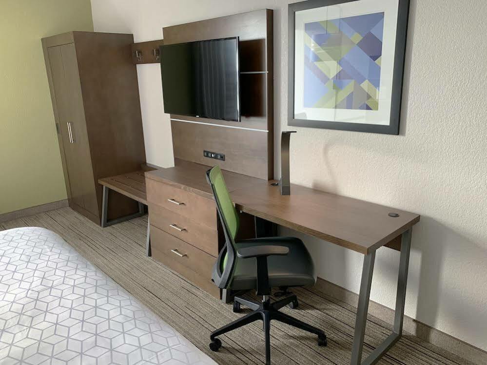 Holiday Inn Express Danville By Ihg Εξωτερικό φωτογραφία