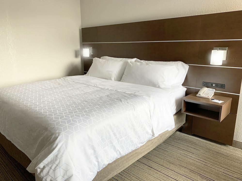 Holiday Inn Express Danville By Ihg Εξωτερικό φωτογραφία