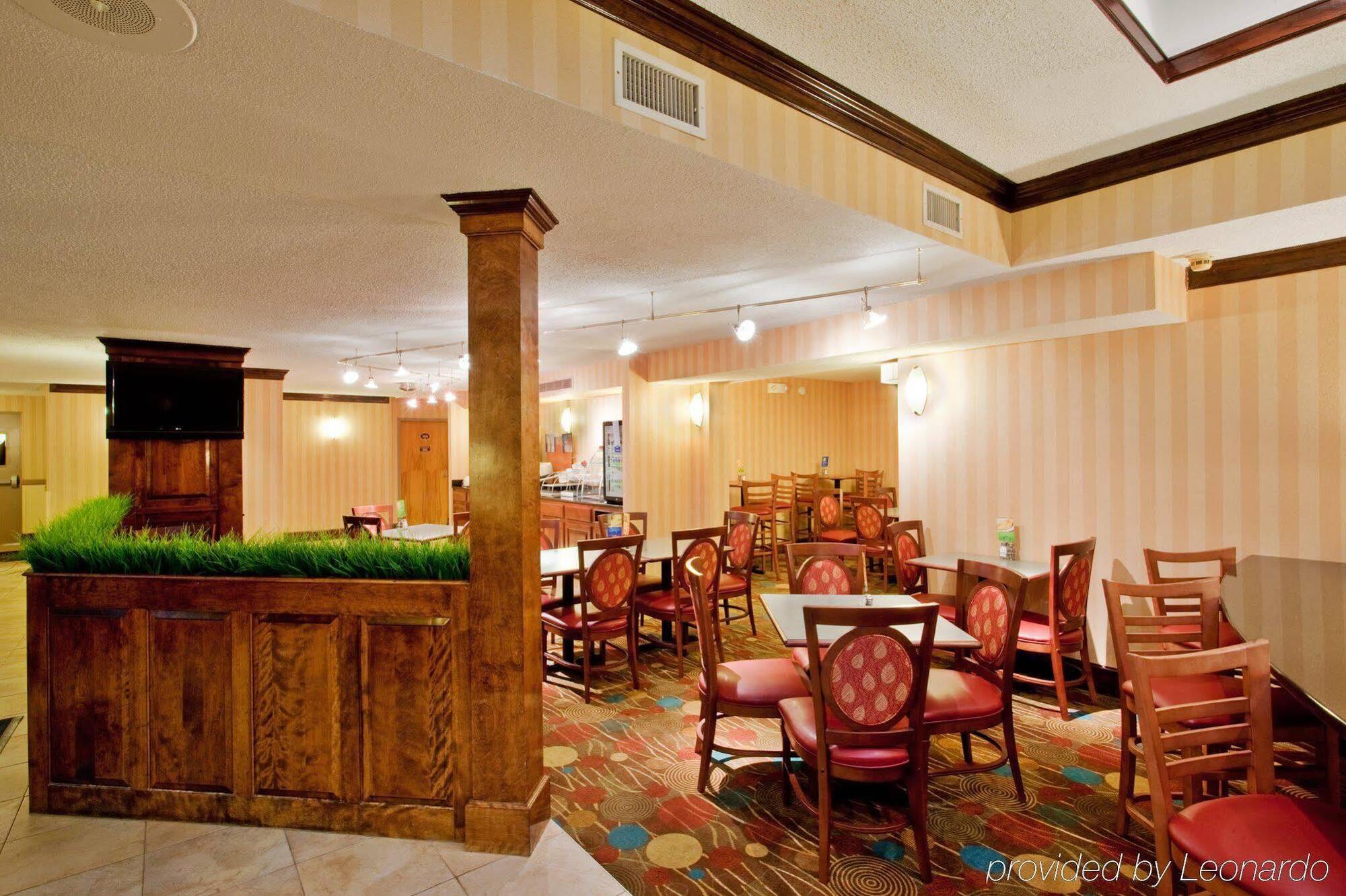 Holiday Inn Express Danville By Ihg Εξωτερικό φωτογραφία