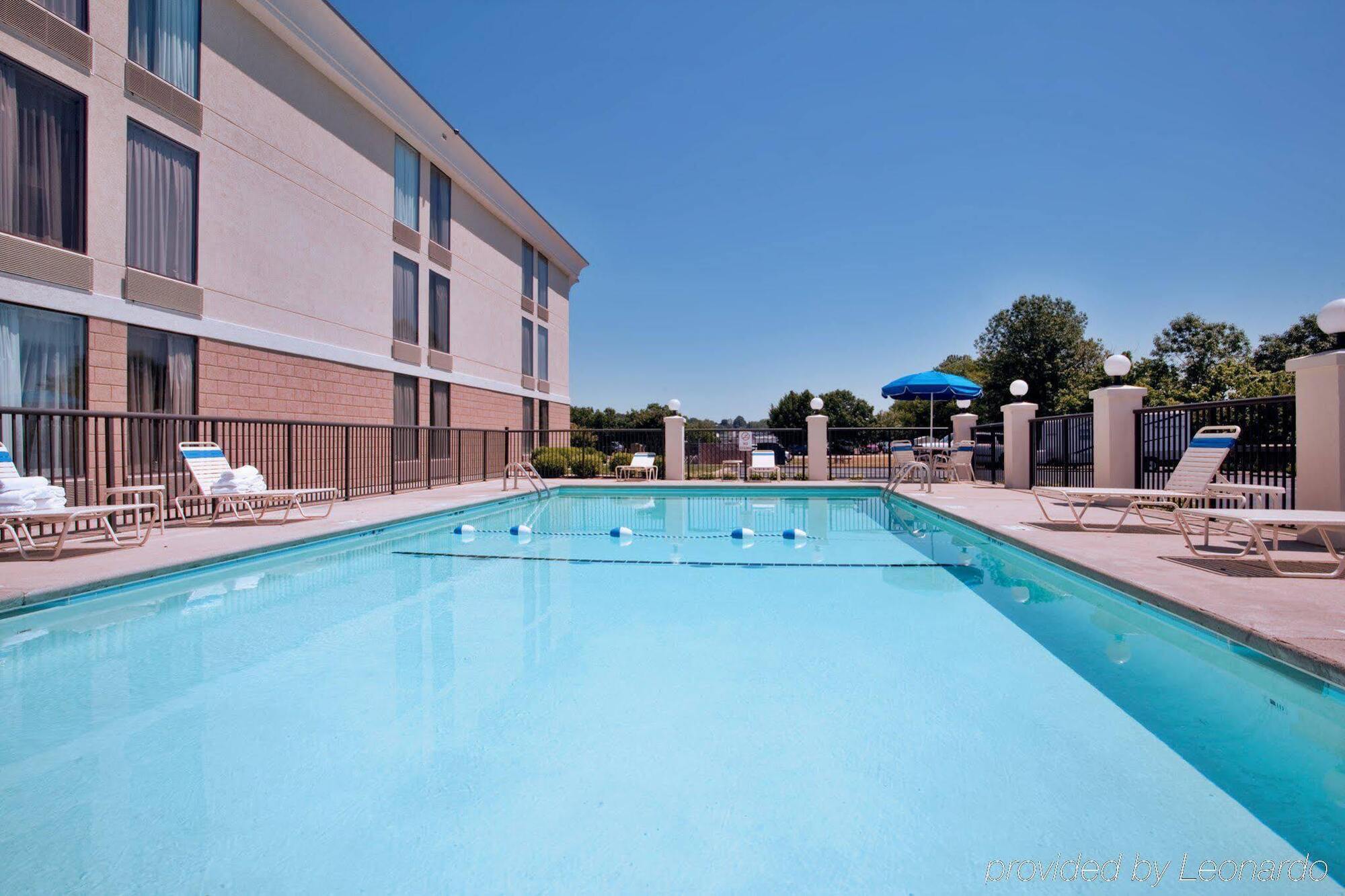 Holiday Inn Express Danville By Ihg Εξωτερικό φωτογραφία